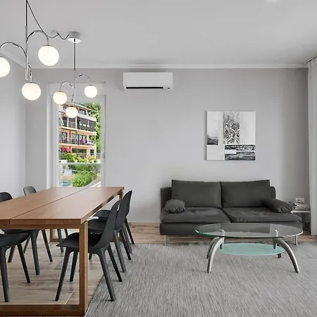 Lilly Luxury Apartment